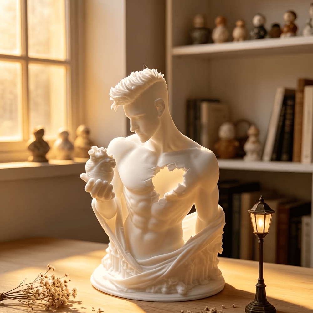 Office Furniture Suppliers - Escultura de Busto Masculino com Coração